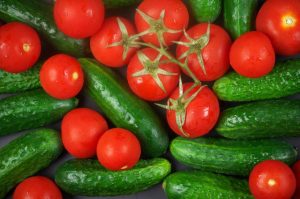 Помидоры выросли в цене, а огурцы подешевели в Волгоградской области