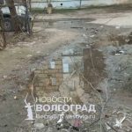 Волгоградцы жалуются на потоп у дома №107 на Жукова — коммунальщики бездействуют