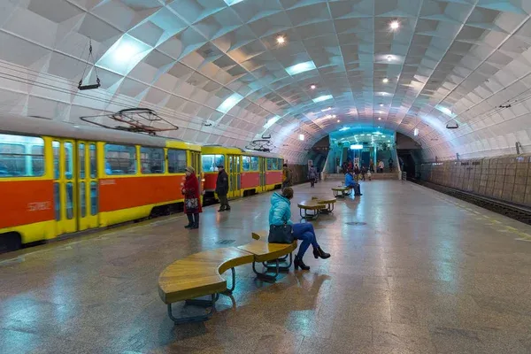 Станцию подземки «Площадь Ленина» закрыли из-за подозрительного предмета