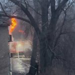 В Волгограде после девяти часов пожара обрушился аварийный дом