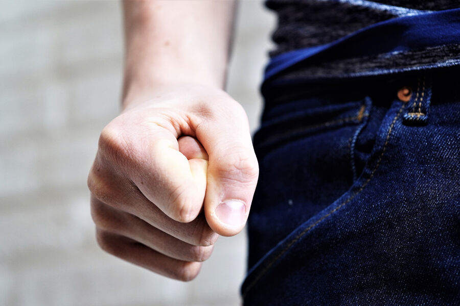 В Волгограде задержали мужчину за смертельное избиение знакомого из-за женщины