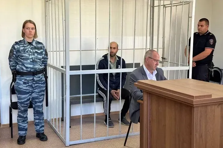 В Волжском водителя маршрутки отправили в колонию после гибели 9-летней девочки
