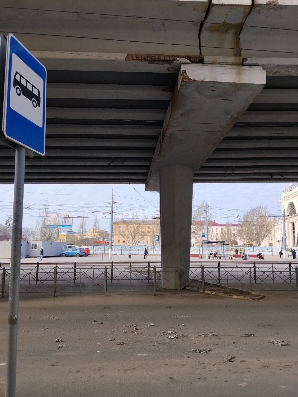 Волгоградцы просят проверить аварийный путепровод у вокзала