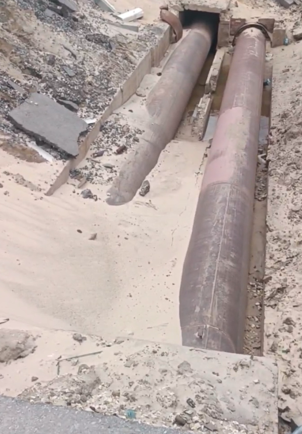 12 дней без горячей воды: волгоградцы не нашли рабочих на месте ремонта