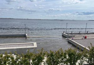 Центральная набережная Волгограда ушла под воду: уровень продолжает расти