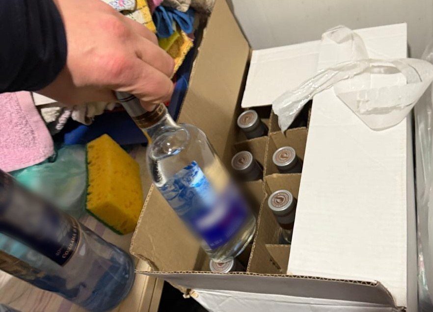 Гараж, спирт и поддельные бренды: в Волгограде накрыли бутлегеров