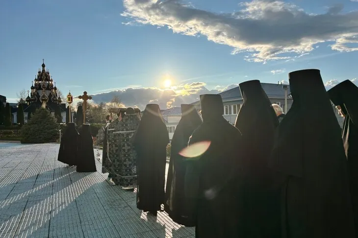 Пасха в Волгоградской области: сотни верующих встретили Светлое Воскресение