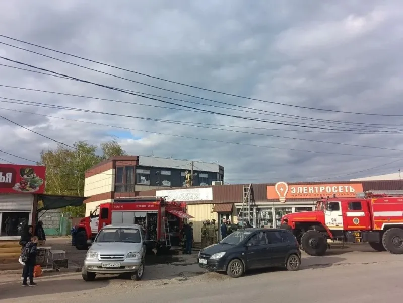 Краснослободск: пожар уничтожил торговый павильон с животными