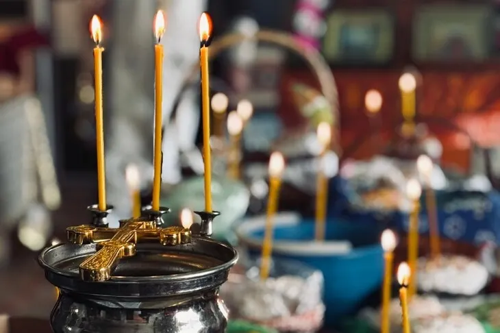 Пасха в Волгоградской области: сотни верующих встретили Светлое Воскресение