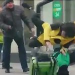 Подростки напали на курьера «Яндекс.Доставки» в Волгограде