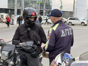 Подросток за рулём и мотоцикл в розыске: итоги проверок ГИБДД