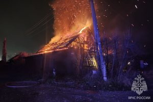 Две женщины погибли при пожаре в частном доме в Волгограде