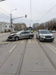 ДТП нарушило движение трамваев №4 и №10 в Волгограде
