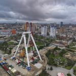 В Волгограде установили центральный вал колеса «Звезда Сталинграда»