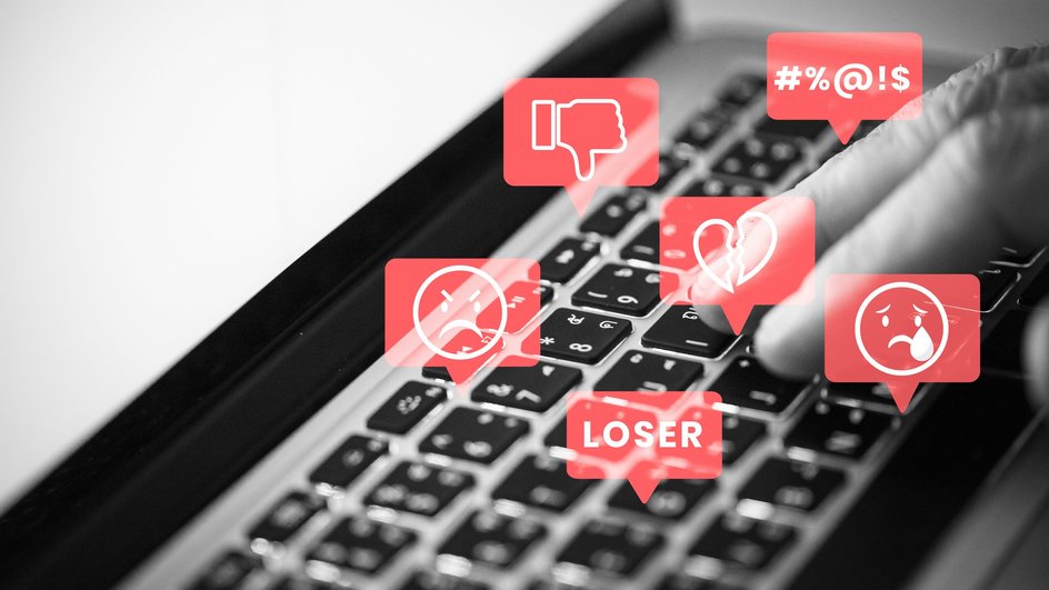 Волгоградец получил штрафы на 150 тысяч рублей за комментарии о ВС РФ