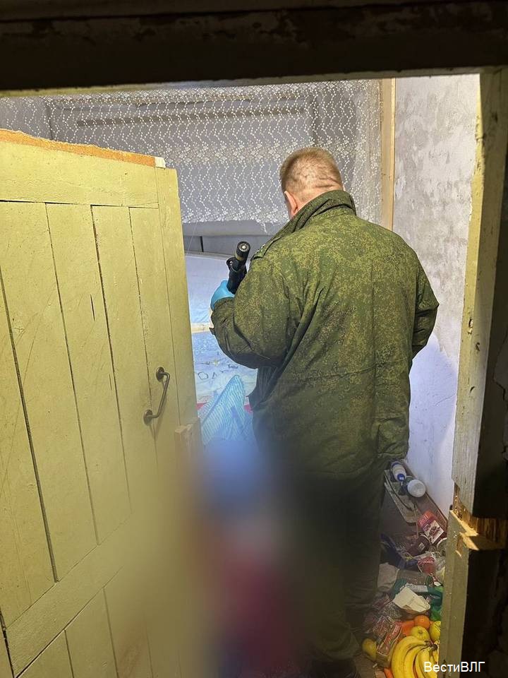 Житель Волжского обвиняется в гибели жены после избиения