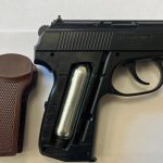 Выстрел с балкона: в Волгограде подросток ранил ребёнка и идёт под суд