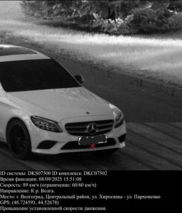 Лихачи на Mercedes устроили гонки на Нулевой продольной