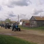 В Камышинском районе Первомай отметили ярким парадом тракторов