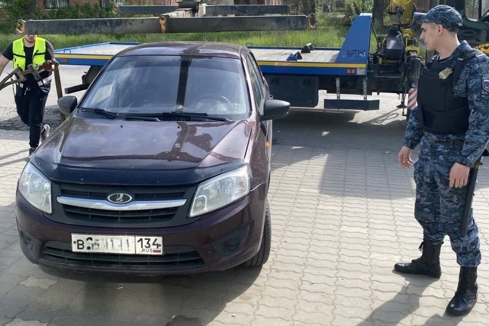Житель Волгограда выплатил 500 тысяч рублей алиментов после ареста автомобиля