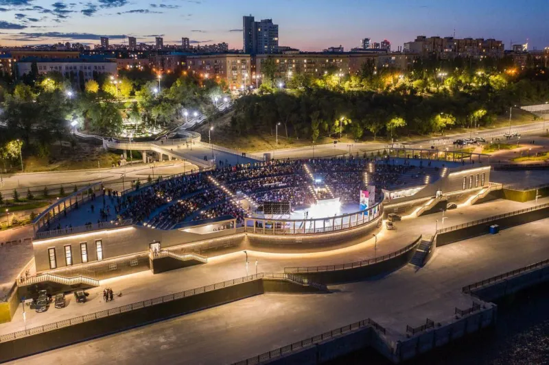 Волгоградцев приглашают на бесплатный трехчасовой концерт в амфитеатре