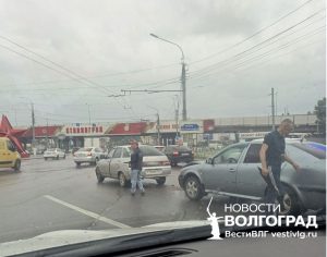ДТП произошло на Третьей Продольной при выезде с Шоссе Авиаторов