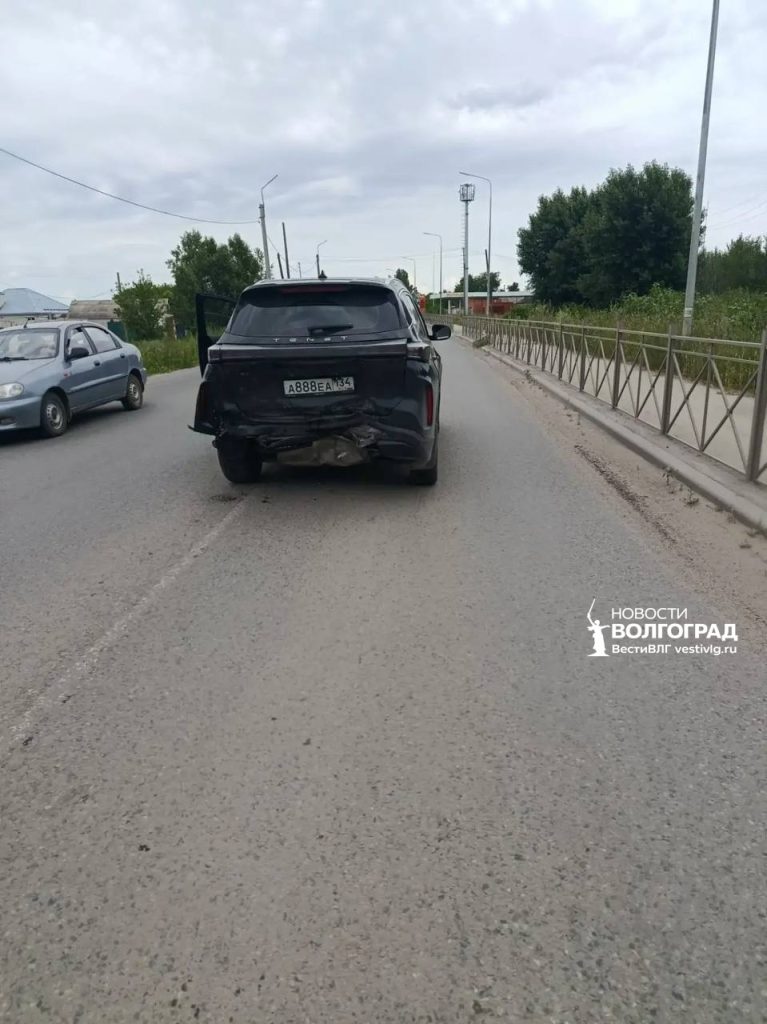 Авария в Михайловке у магазина «Тортик»: работают экстренные службы