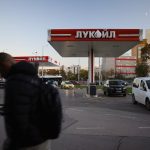 ЛУКОЙЛ увеличил лимит отпуска бензина до 30 литров в Волгоградской области