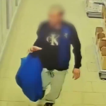 Мужчина вынес колбасу на 11 тысяч рублей из магазина в Волгограде