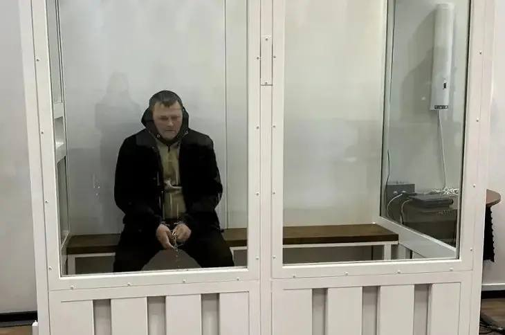 Обвиняемого в убийстве возлюбленного бывшей жены оставили в СИЗО до 23 сентября