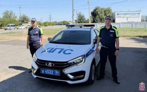 Полицейские экстренно доставили таксиста с приступом стенокардии в больницу