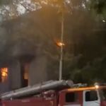 В Красноармейском районе Волгограда вспыхнул очередной расселенный дом
