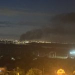 В Волгограде загорелось заброшенное здание на улице Консервной