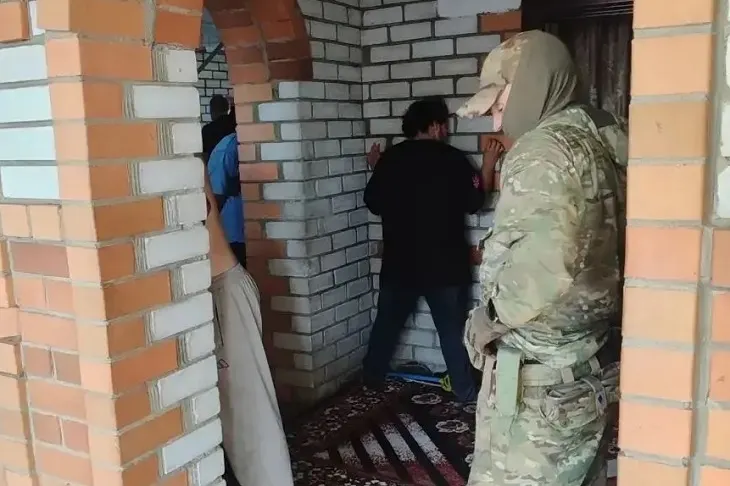 В Волгоградской области прошли рейды ФСБ, полиции и Росгвардии: в отдел доставили 15 человек