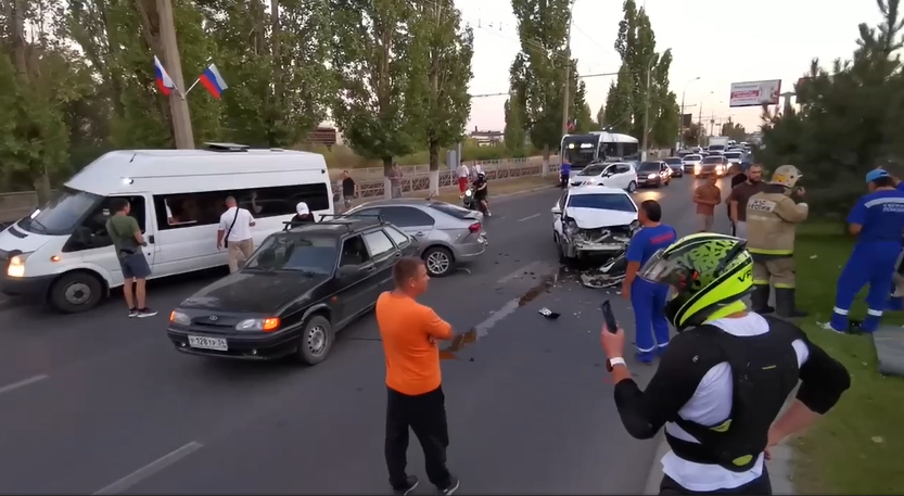 Массовая авария произошла на проспекте Ленина