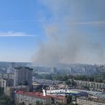 В Волгограде тушат пожар сухой травы и мусора