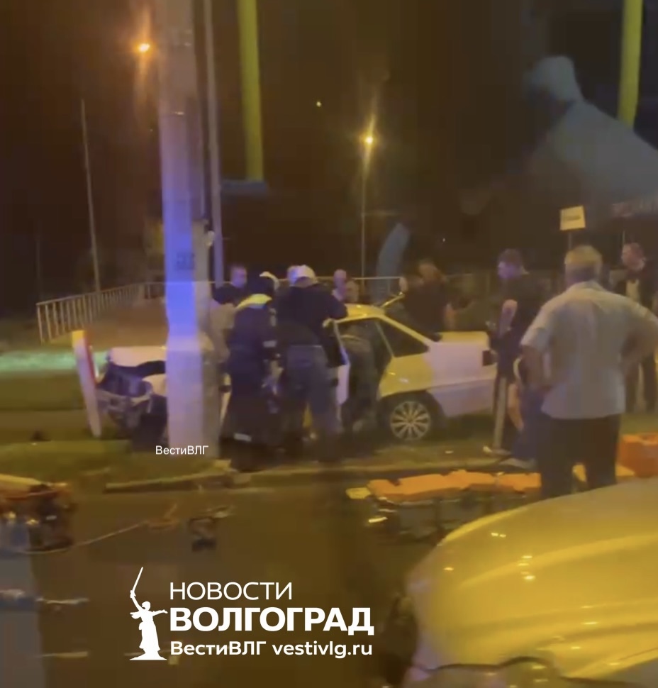 ДТП у остановки «Автоцентр» произошло в Тракторозаводском районе Волгограда