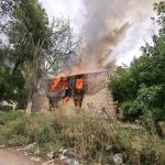 В Красноармейском районе Волгограда загорелся расселённый дом