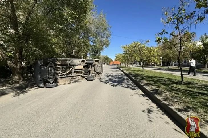 скорая в волгограде в красноармейском перевернулась