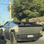 В Волгограде заметили редкий Tesla Cybertruck с номерами Бангладеш