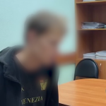 В Волжском задержали мужчину, подозреваемого в поджоге полицейского автомобиля