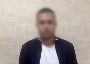 задержанный за фото на фоне храма