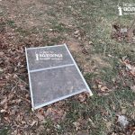 В Волжском двухлетняя девочка выпала из окна вместе с москитной сеткой