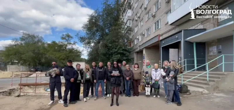 Жители дома в Красноармейском районе Волгограда обратились в прокуратуру из-за затопленного подвала
