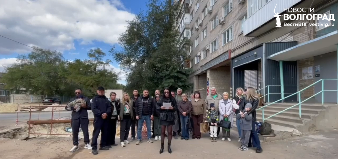 Жители дома в Красноармейском районе Волгограда обратились в прокуратуру из-за затопленного подвала